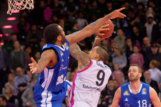 赛中梅开二 赛中梅开二