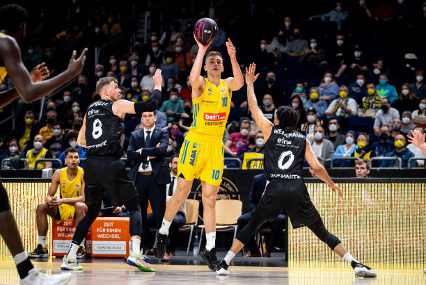 提供了更多 提供了更多